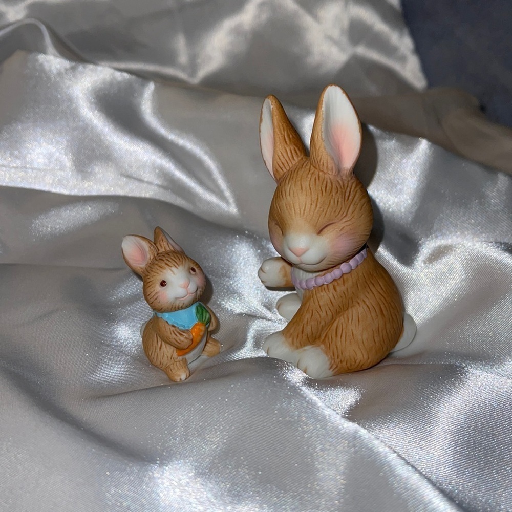 Vintage Avon (1990) Bunnies Mom and Baby Bunny - Small - Super Cute!